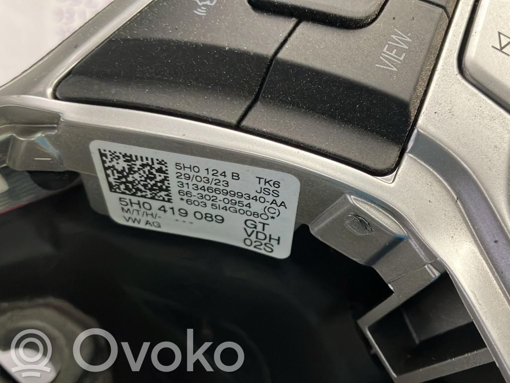 Volkswagen Golf VIII Ohjauspyörä 