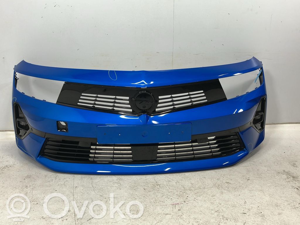 Opel Astra L Parachoques delantero 