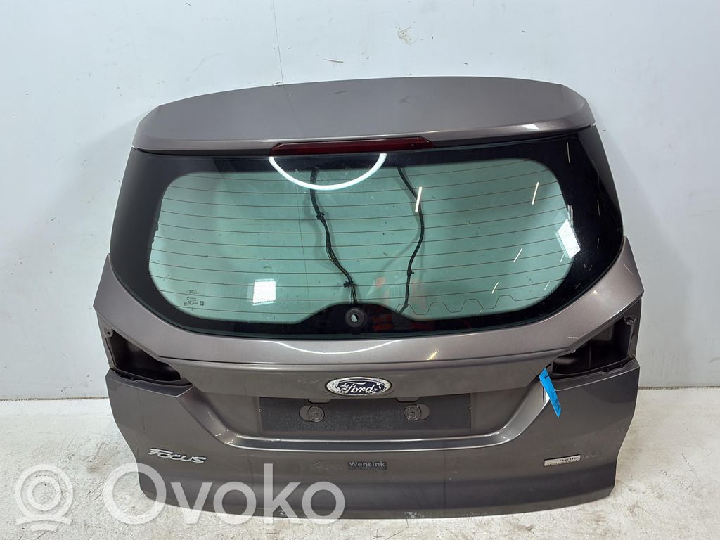 Ford Focus Задняя крышка (багажника) 