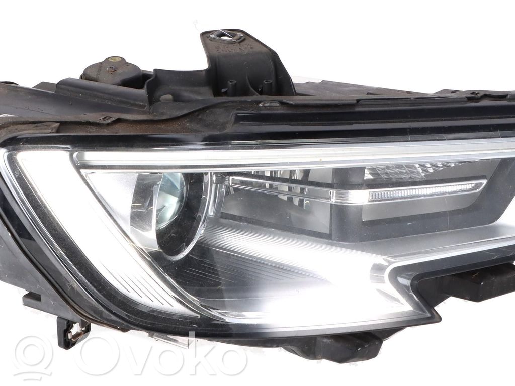 Phare frontale   8V0941006E