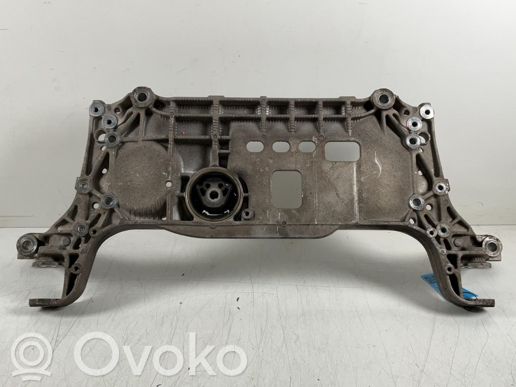 Subcadru frontal   7N0199369A