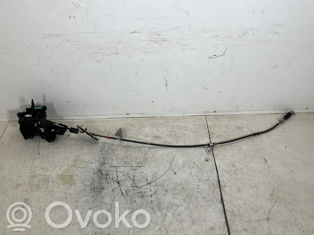 Toyota Yaris XP210 Ramka drążka zmiany biegów 