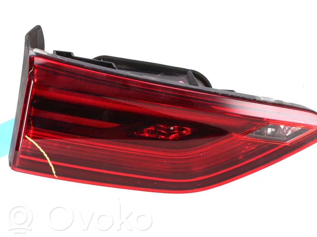 Volkswagen Golf VIII Luci posteriori del portellone del bagagliaio