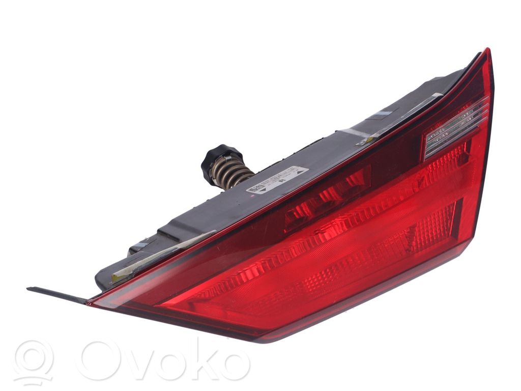 BMW 1 F40 Luci posteriori del portellone del bagagliaio