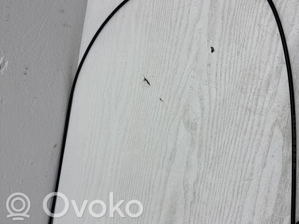 BMW 5 F10 F11 Dzinēja pārsega slēdzenes trosīte 