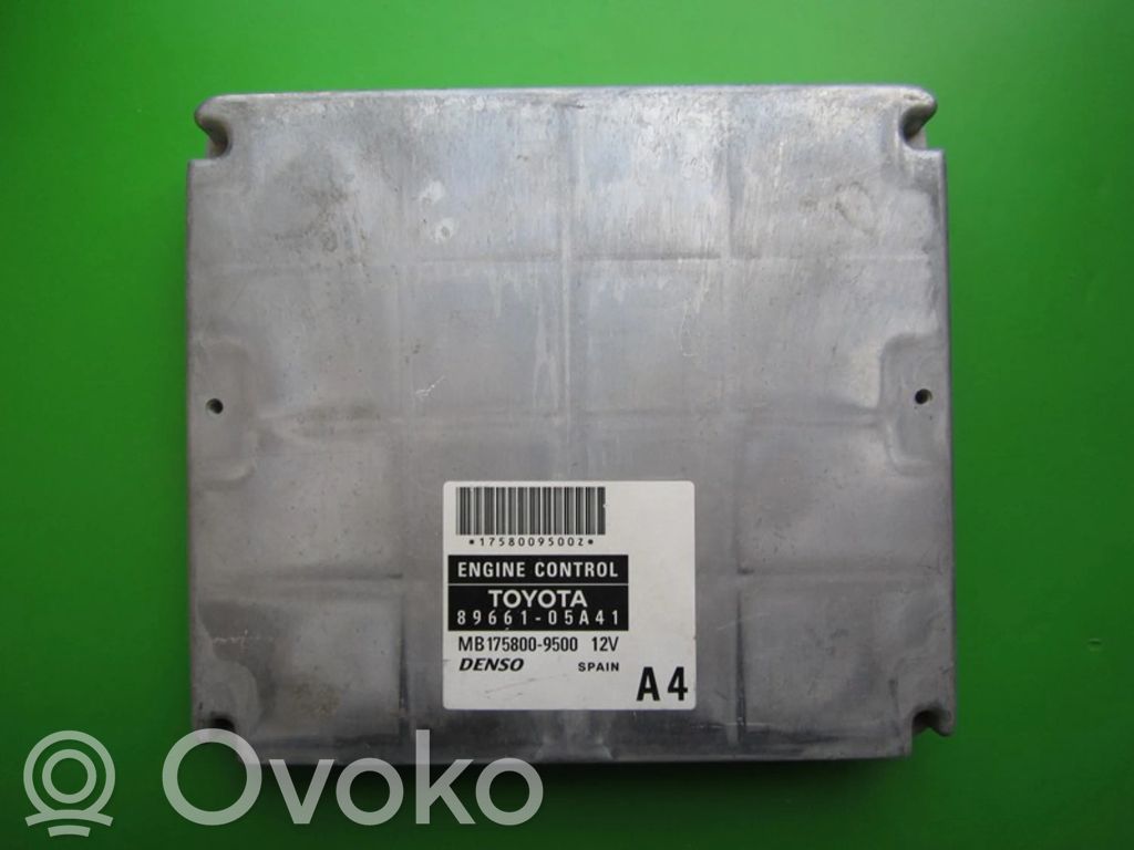 Toyota Avensis Verso Unitate control motor/modul ECU 