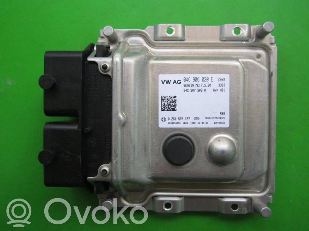 Engine control unit/module ECU   04C906020E,0261S07157