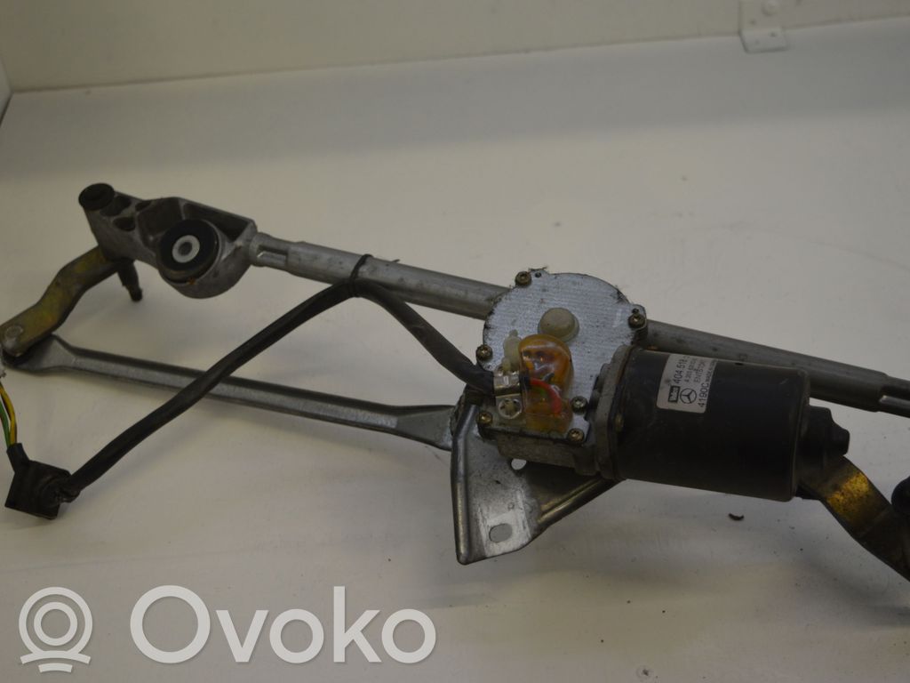 Mercedes-Benz C W203 Mechanizm i silniczek wycieraczek szyby przedniej / czołowej 