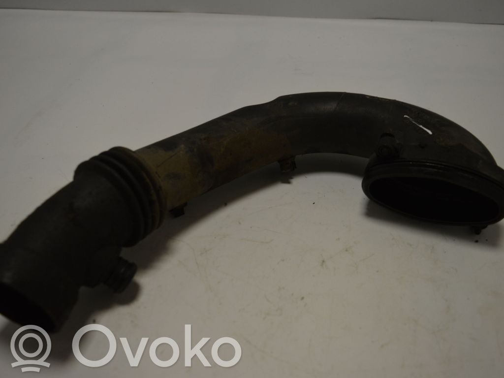 BMW 5 E39 Manguera/tubo de admisión turbo del aire 