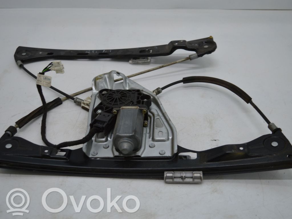 Mercedes-Benz C W203 Elektryczny podnośnik szyby drzwi przednich 