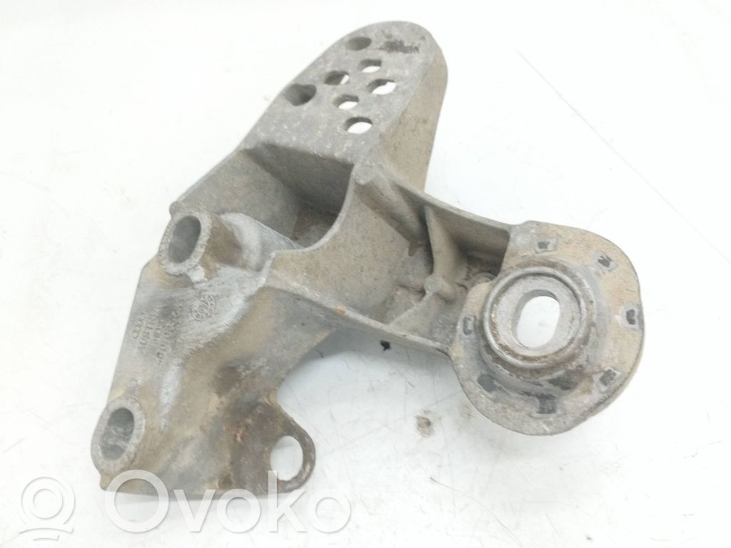 Audi A6 S6 C5 4B Engine mounting bracket 