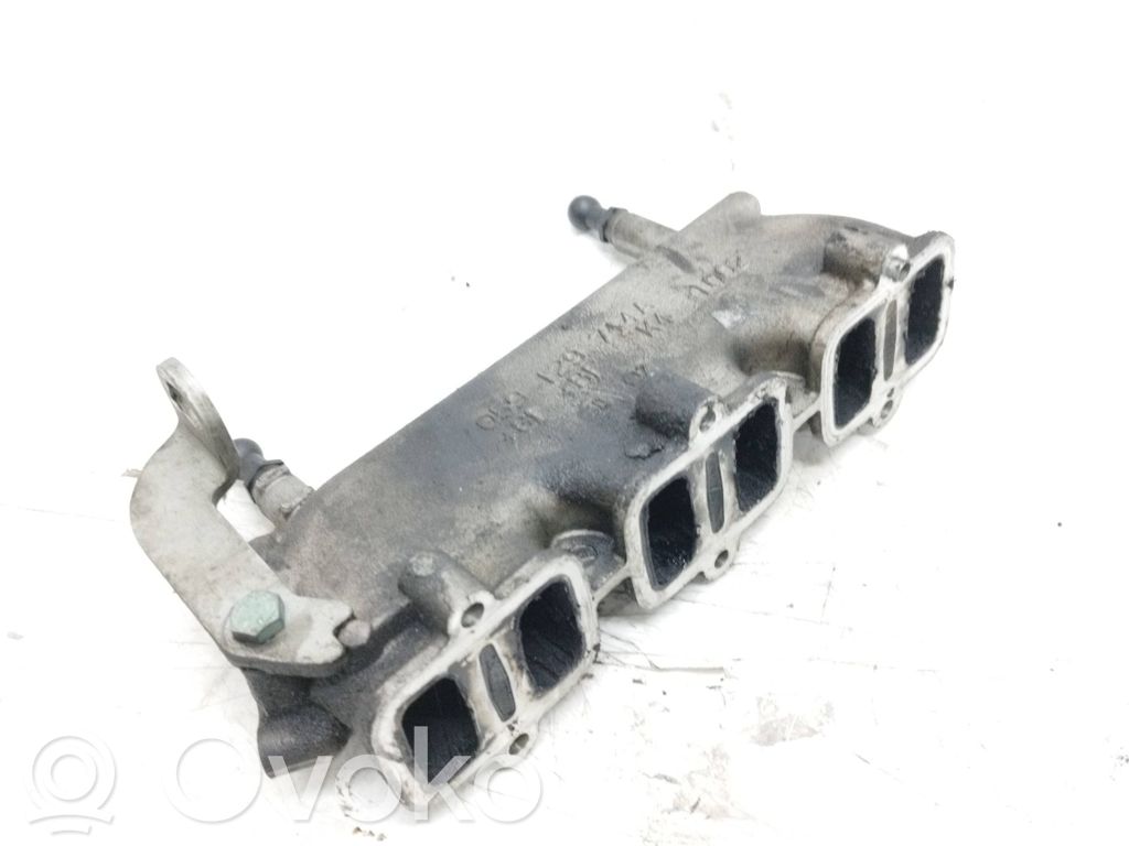 Audi A4 S4 B6 8E 8H Kolektorius įsiurbimo 