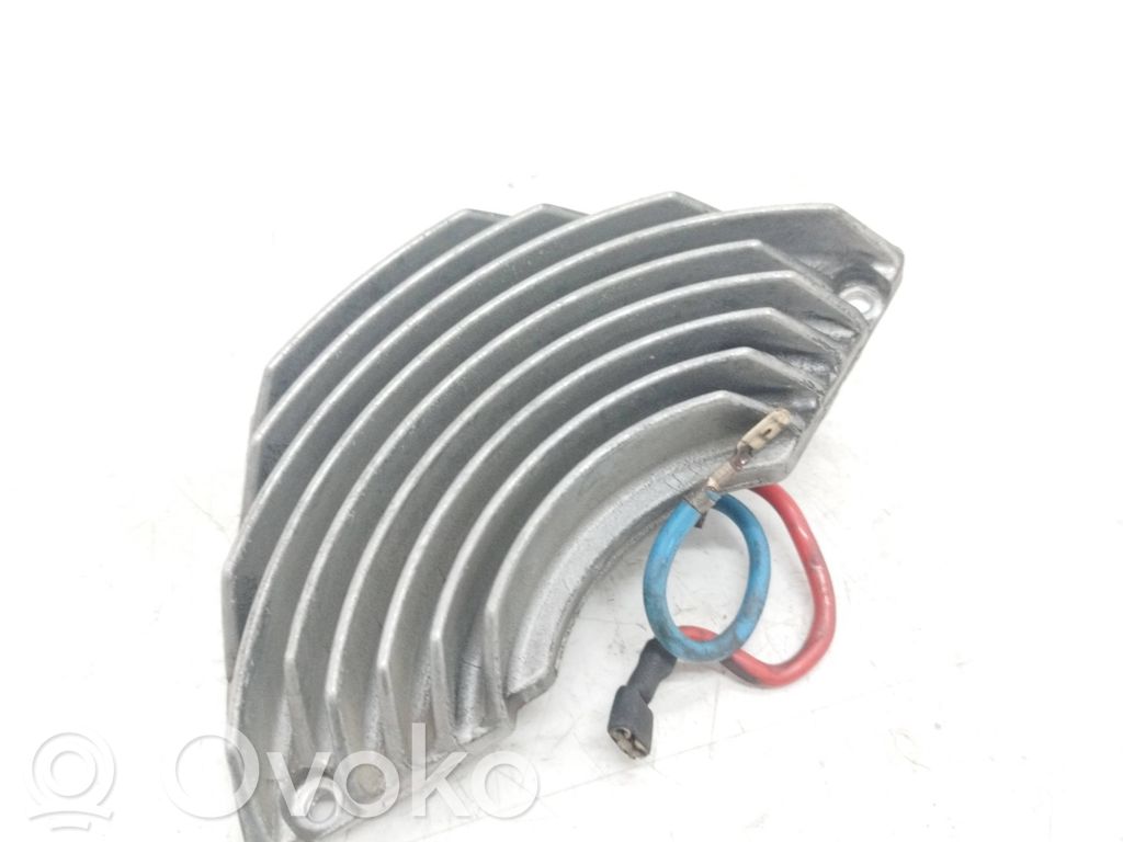 Audi A4 S4 B5 8D Rezystor / Opornik dmuchawy nawiewu 