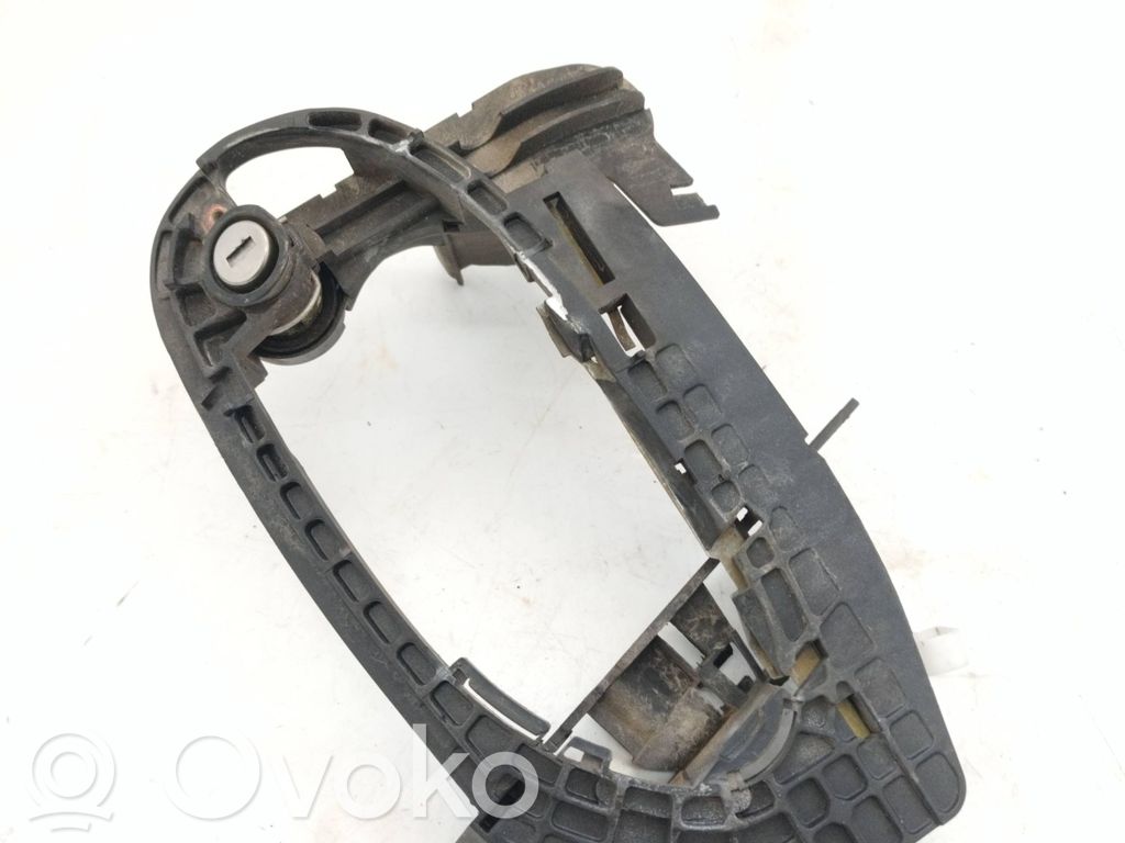BMW 7 E65 E66 Front door exterior handle/bracket 