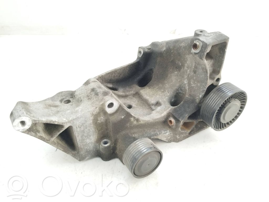 BMW 3 E92 E93 Generator/alternator bracket 
