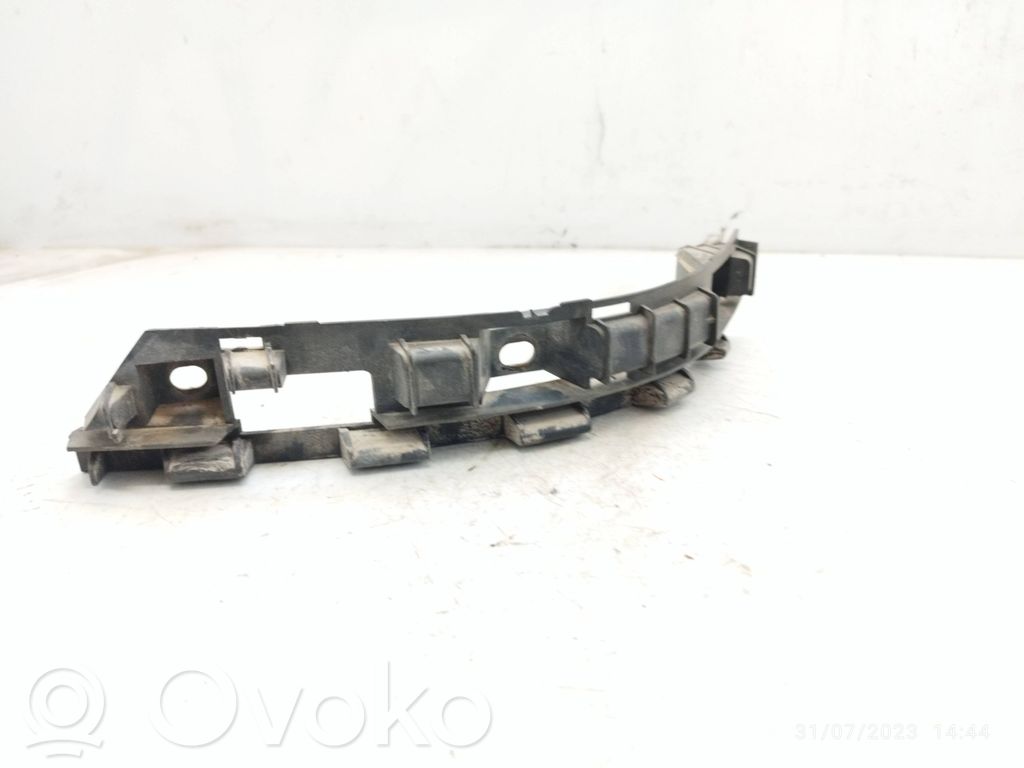 BMW 7 E65 E66 Galinis laikiklis bamperio 
