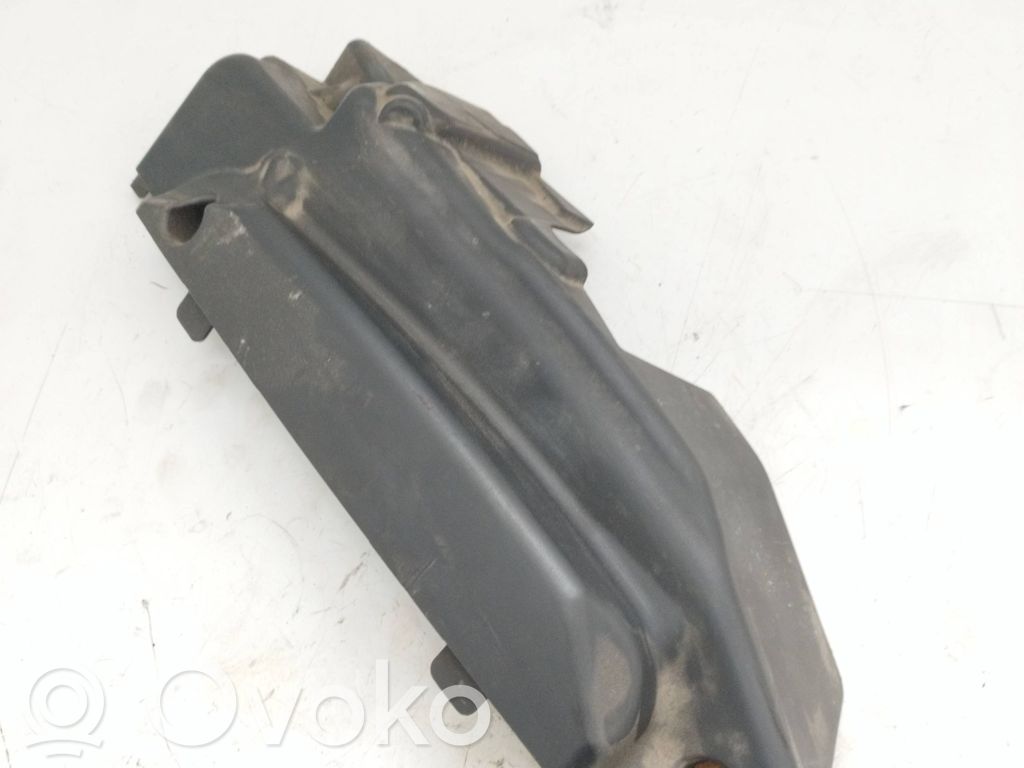 BMW 5 E60 E61 Variklio dangtis (apdaila) 
