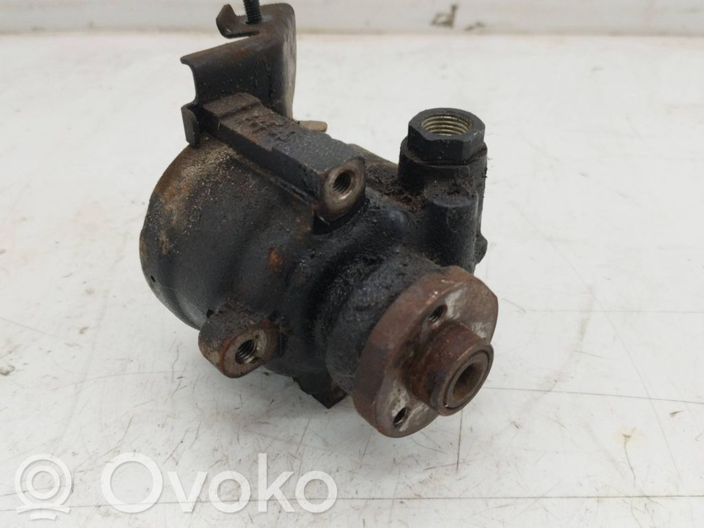 Renault Megane I Power steering pump 