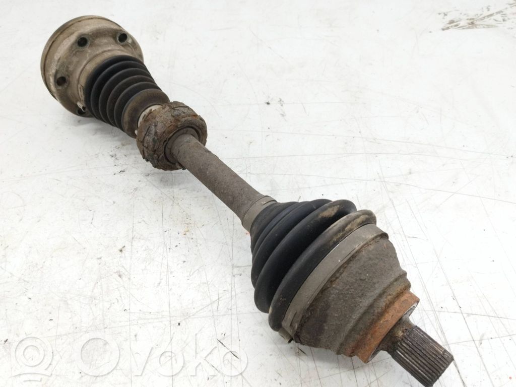 Volkswagen PASSAT B6 Priekinis pusašis 