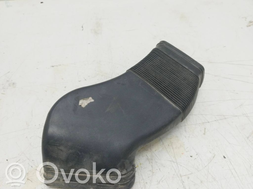 Audi A4 S4 B5 8D Luftansaugkanal-Teil 