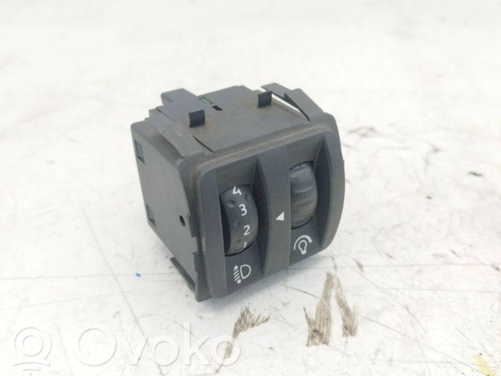 Renault Twingo II Headlight level height control switch 