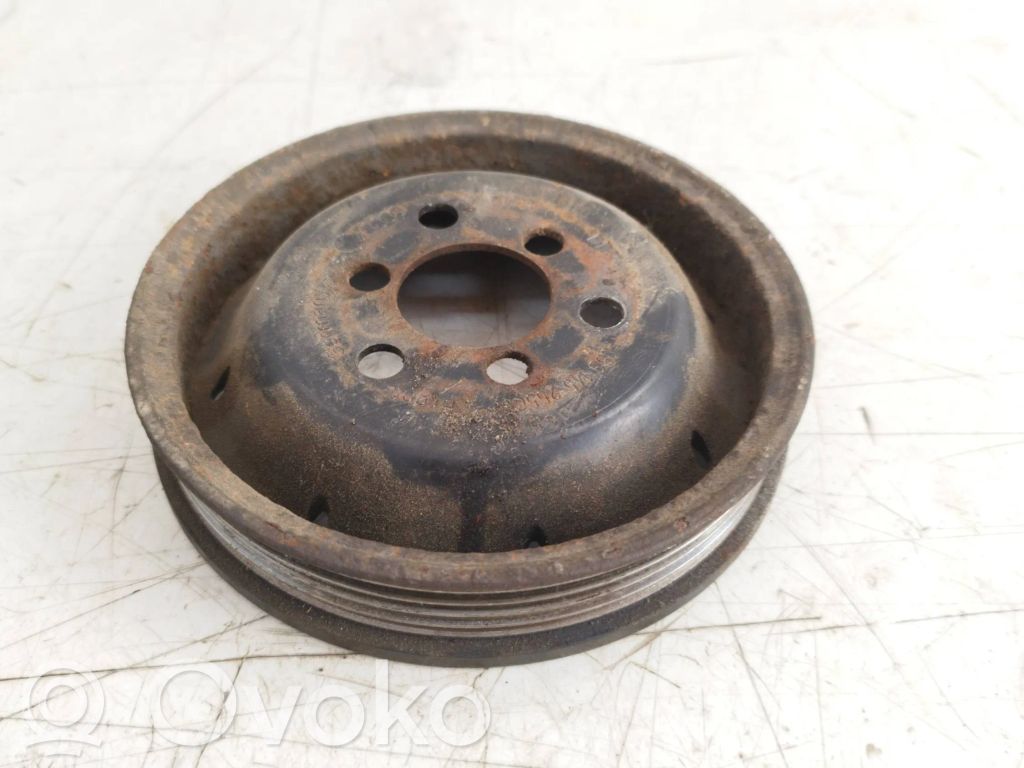 Audi A4 S4 B5 8D Vairo stiprintuvo siurblio skriemulys 