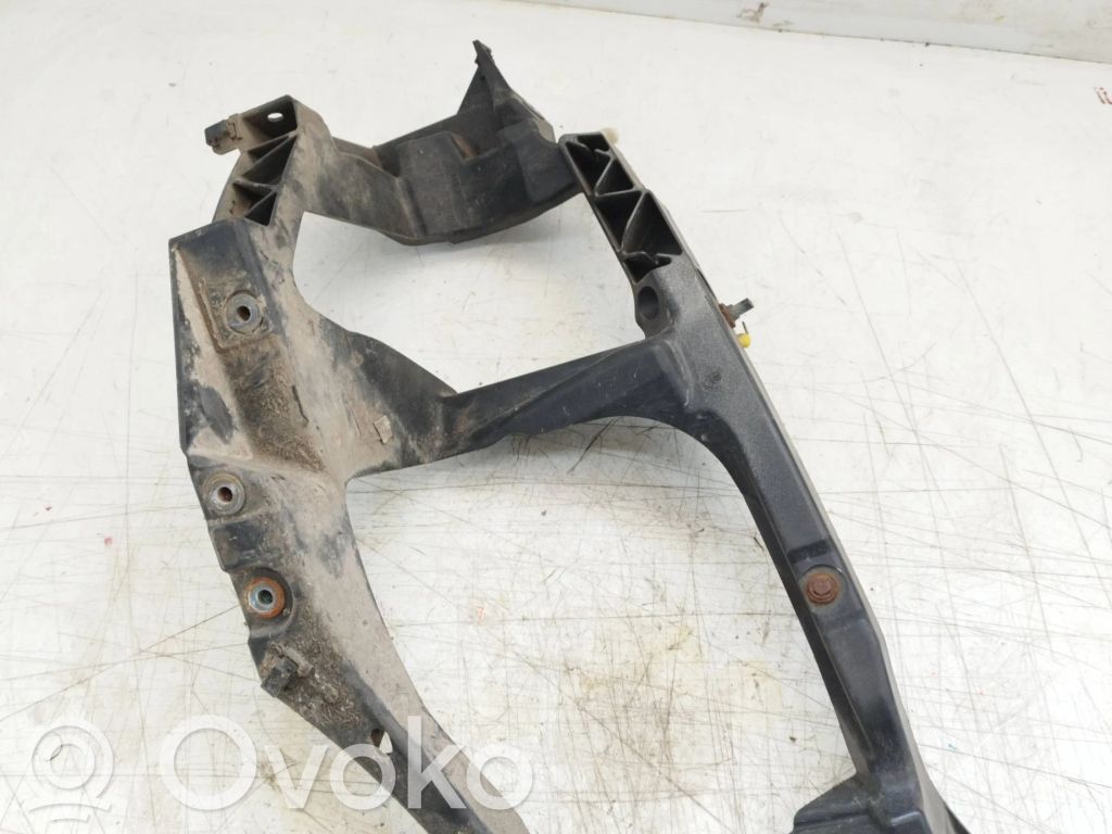Mitsubishi Colt Headlight/headlamp mounting bracket 