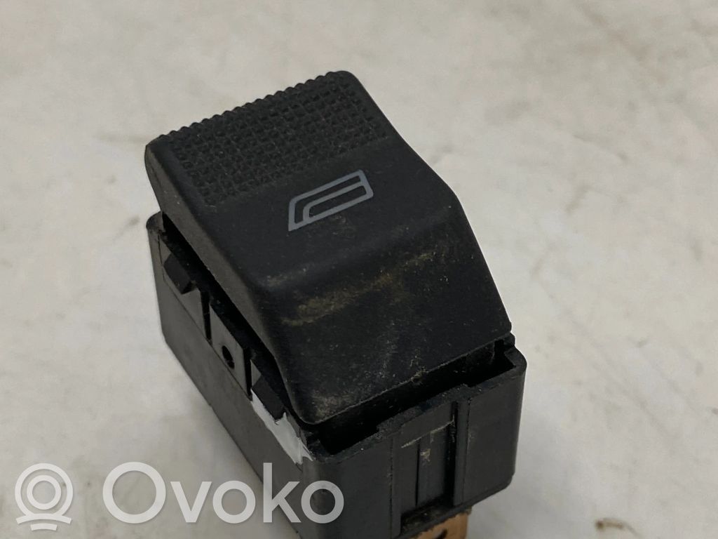 Audi A4 S4 B5 8D Electric window control switch 