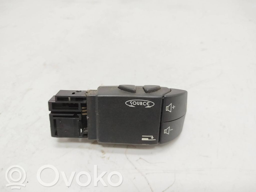 Renault Laguna II Sound control switch 