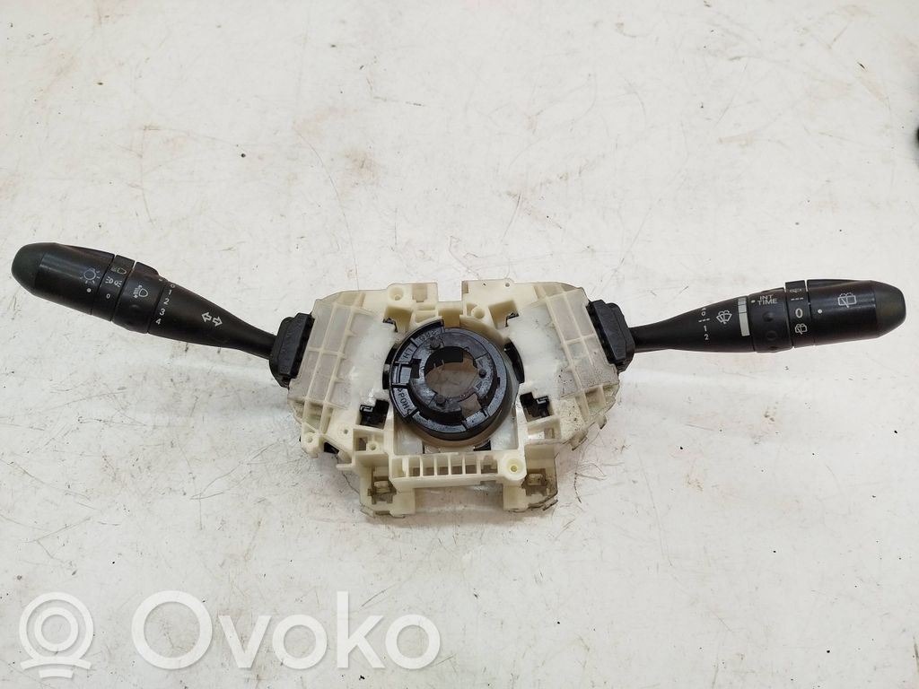 Mitsubishi Colt Wiper turn signal indicator stalk/switch 