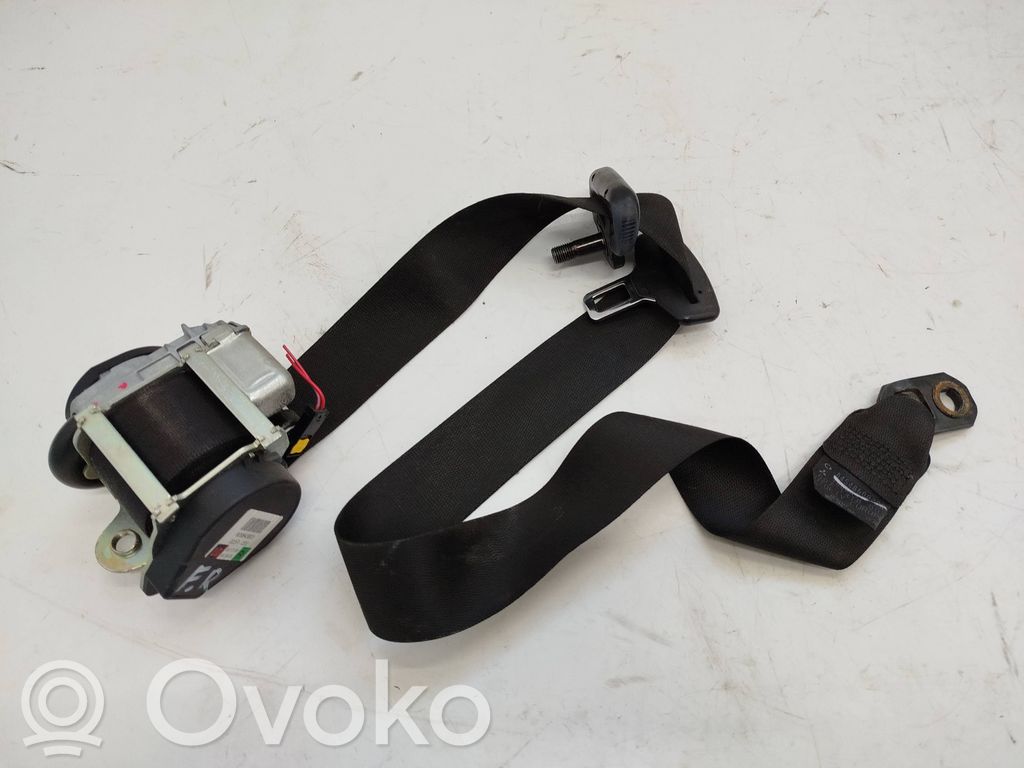 Mitsubishi Colt Front seatbelt 