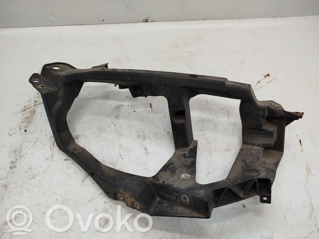 Mitsubishi Colt Headlight/headlamp mounting bracket 