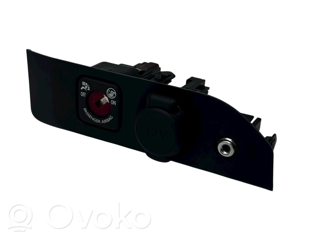 Toyota Proace Cigarette lighter 