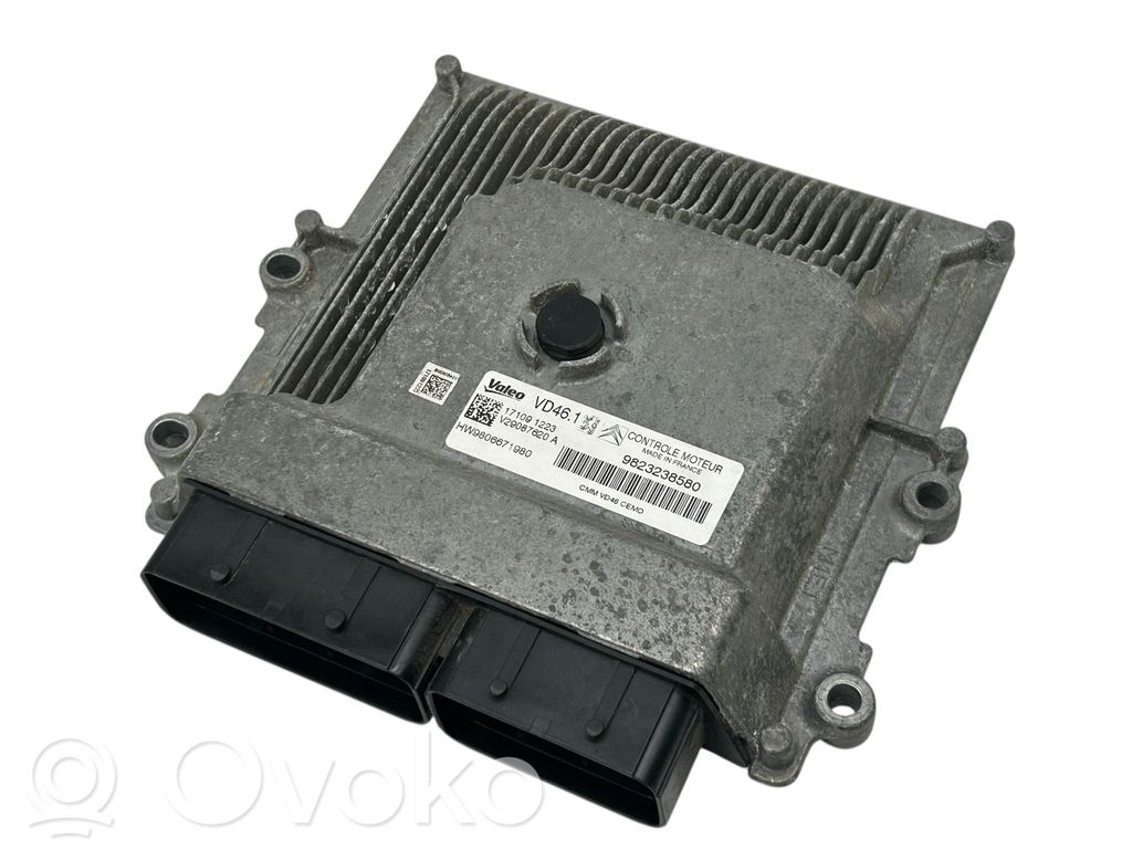 Peugeot 3008 II Engine control unit/module 