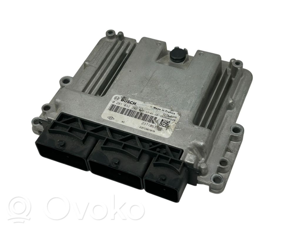 Renault Kadjar Engine control unit/module 