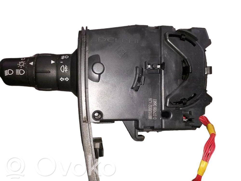 Renault Clio III Palanca de intermitentes 