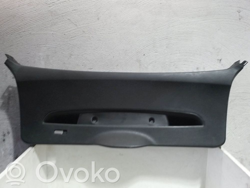 Moldura de la puerta trasera   51497169975