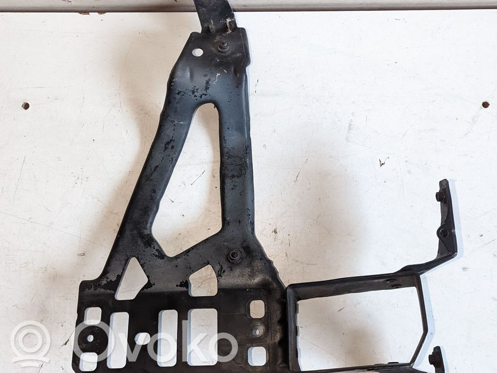 Front bumper mounting bracket