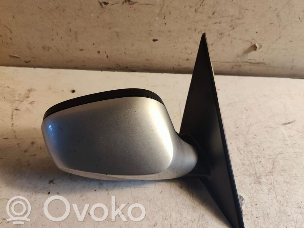 Front door electric wing mirror