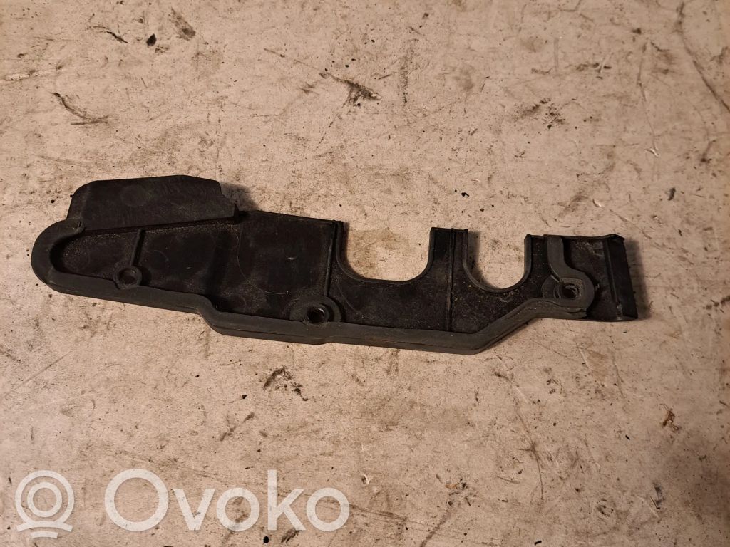 Muu moottoritilan osa   6760912