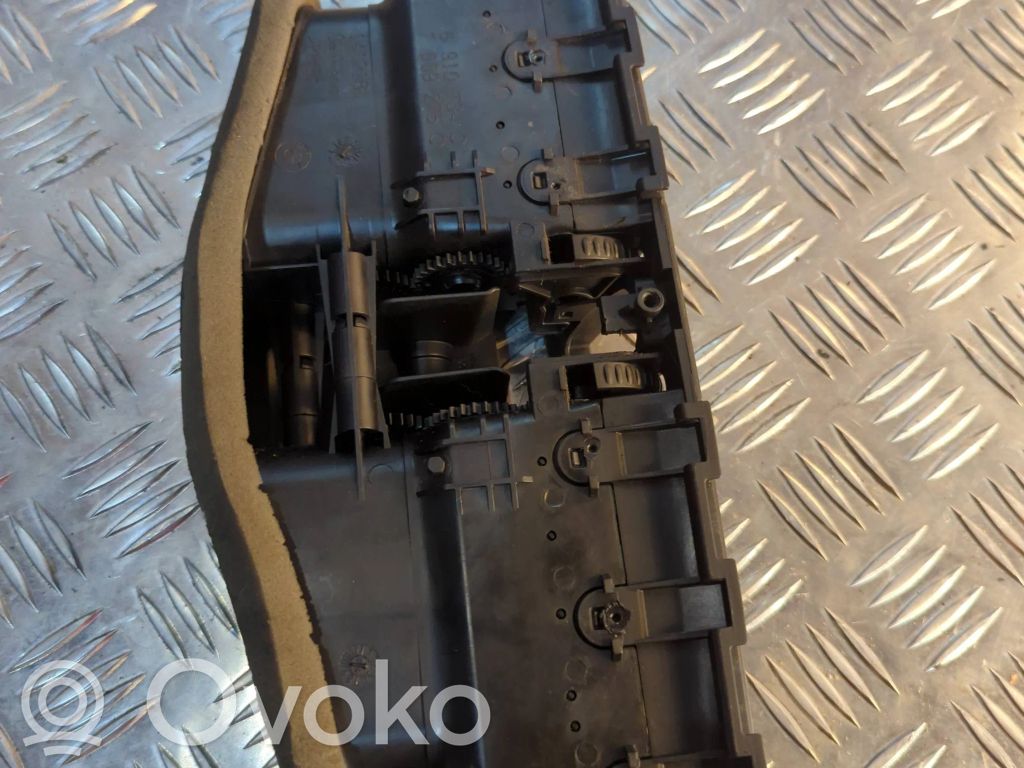 BMW 5 E60 E61 Dysze / Kratki środkowego nawiewu deski rozdzielczej 