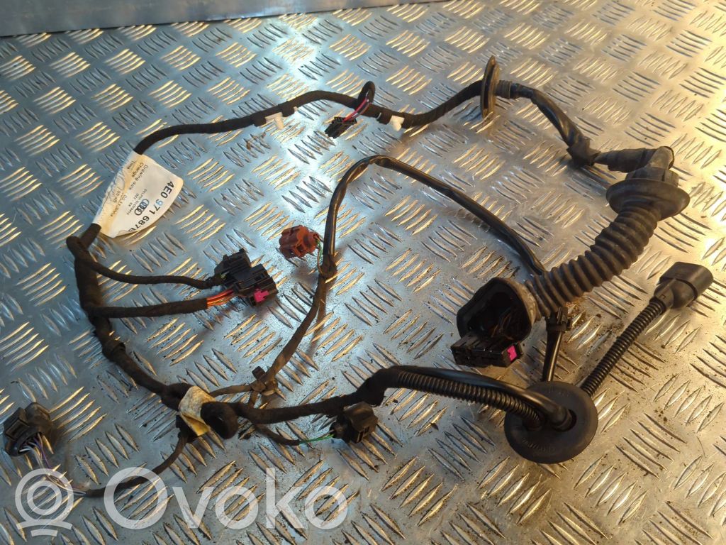 Cableado de puerta trasera   4E0971687BF