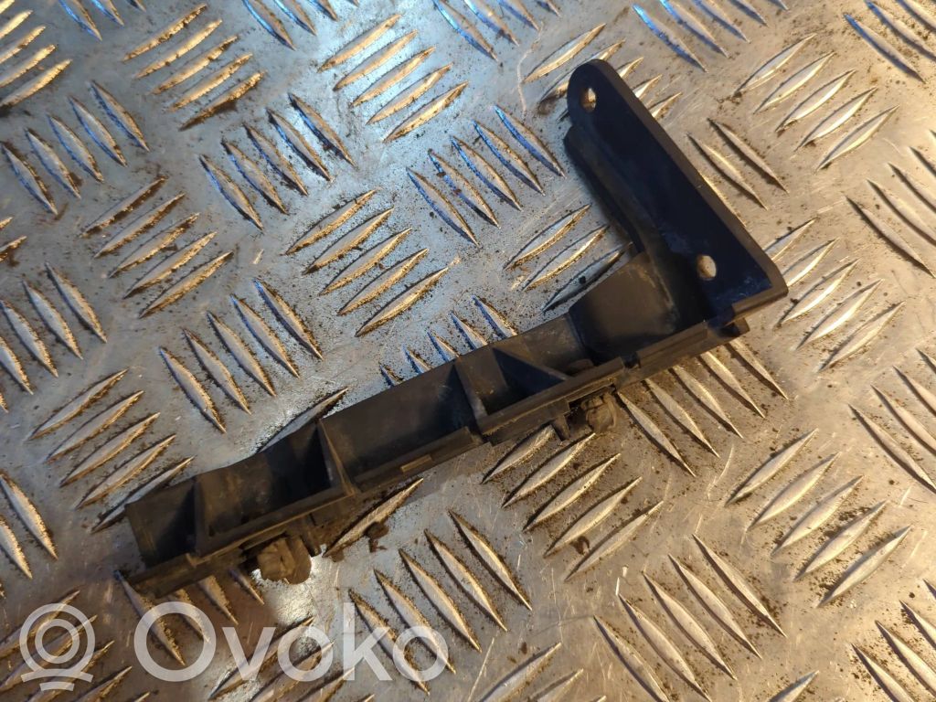 Audi A8 S8 D3 4E Rear bumper mounting bracket 