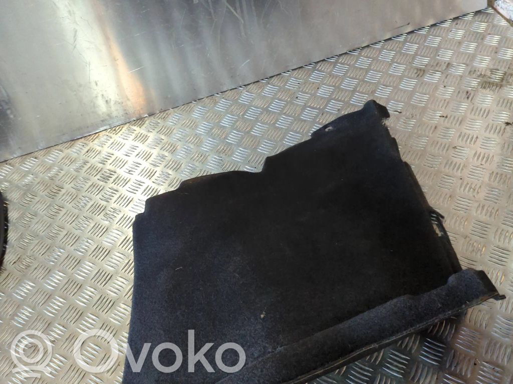 Trunk/boot side trim panel   7024858,13648815,0097570