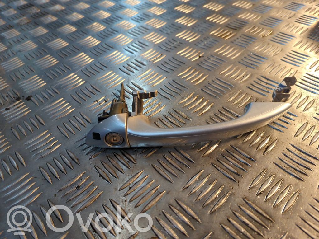 Mercedes-Benz C W203 Front door exterior handle 