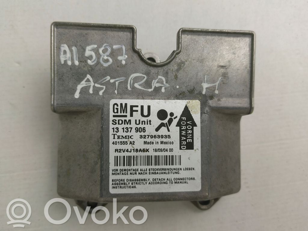 Opel Zafira B Airbag control unit/module 
