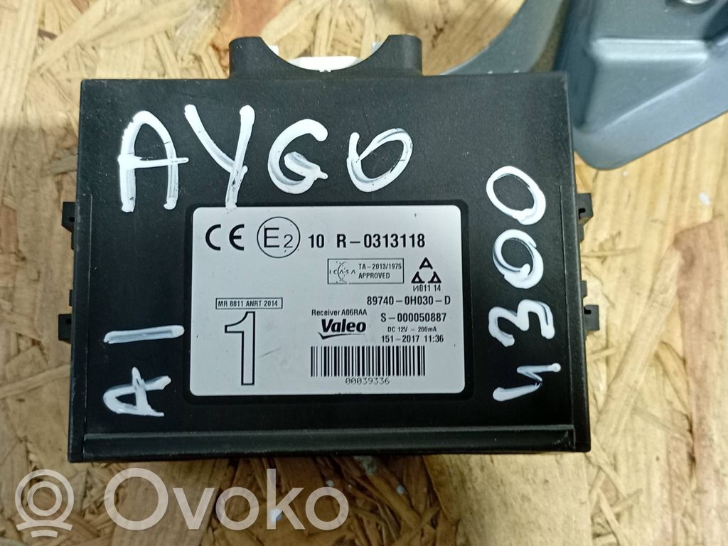 Toyota Aygo AB40 Door central lock control unit/module 
