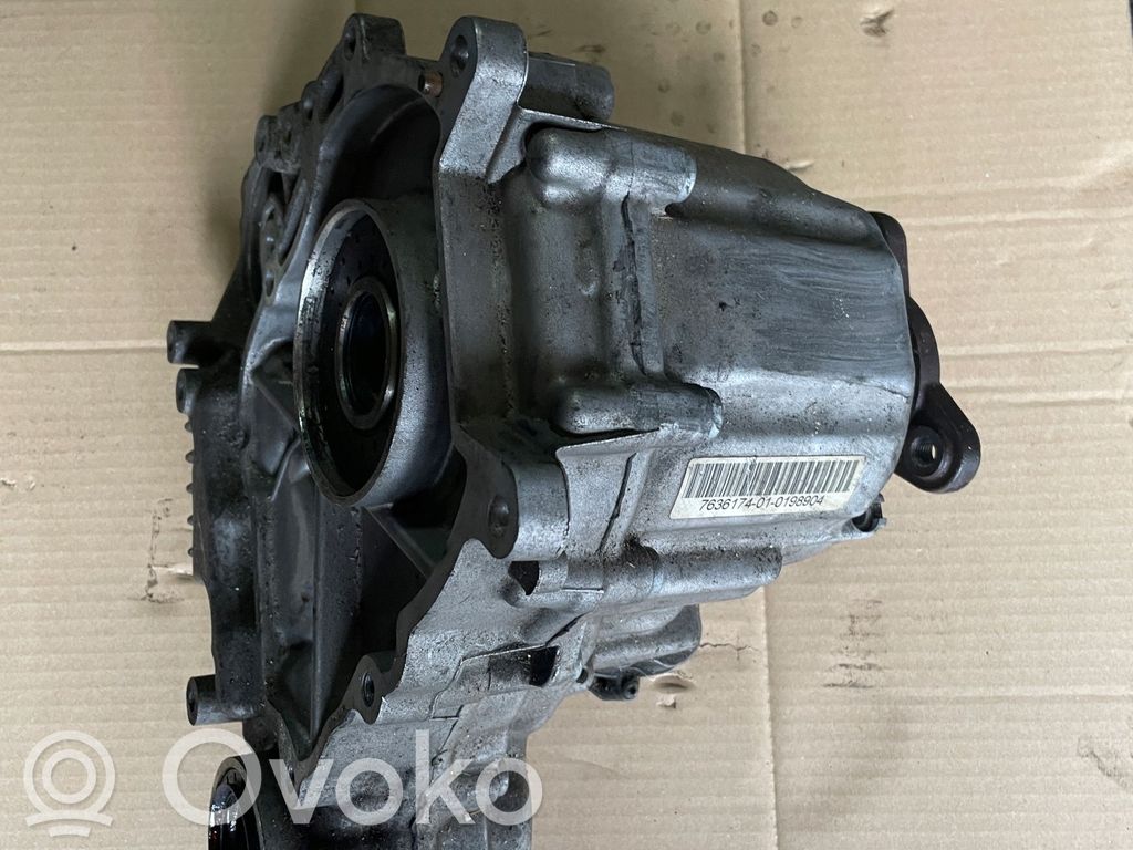 BMW 5 F10 F11 Skrzynia rozdzielcza / Reduktor 