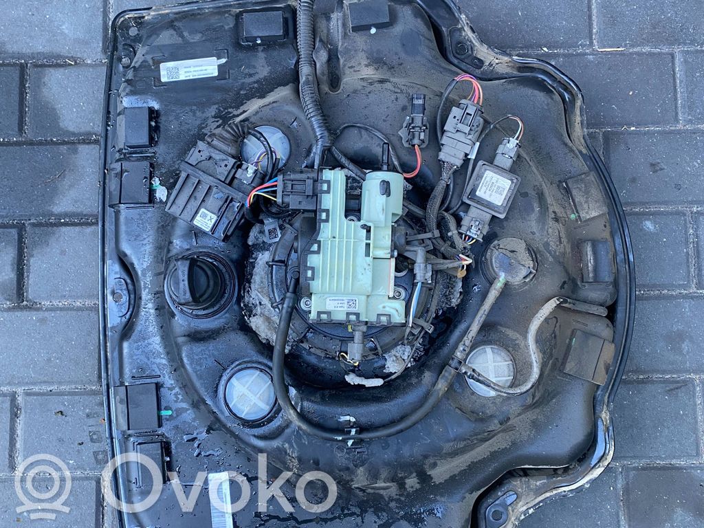 Porsche Cayenne (92A) AdBlue-nestesäiliö 
