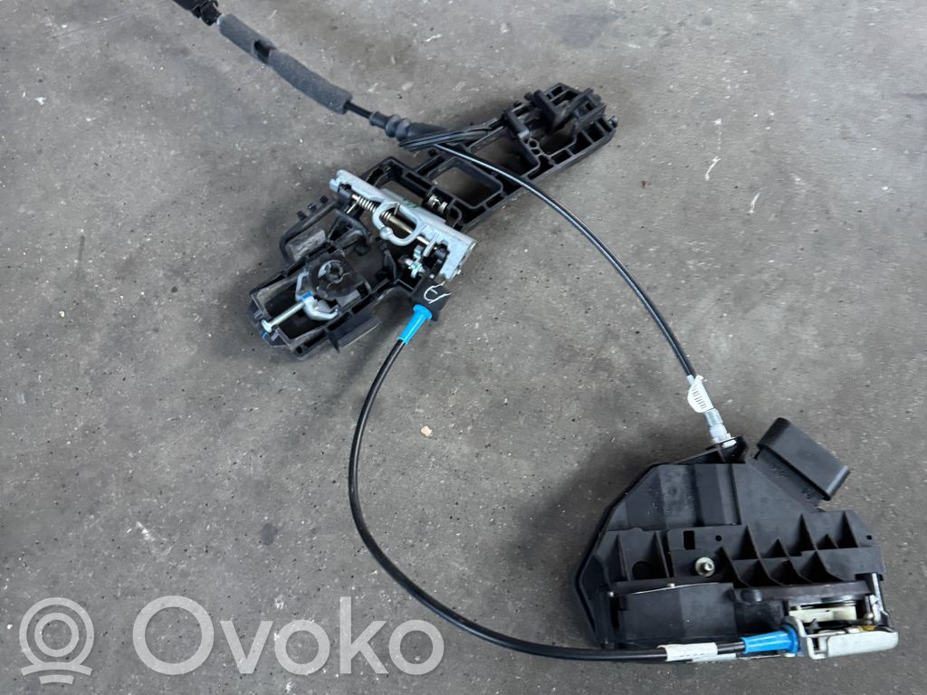 Ford Ecosport Priekšpusē slēdzene 